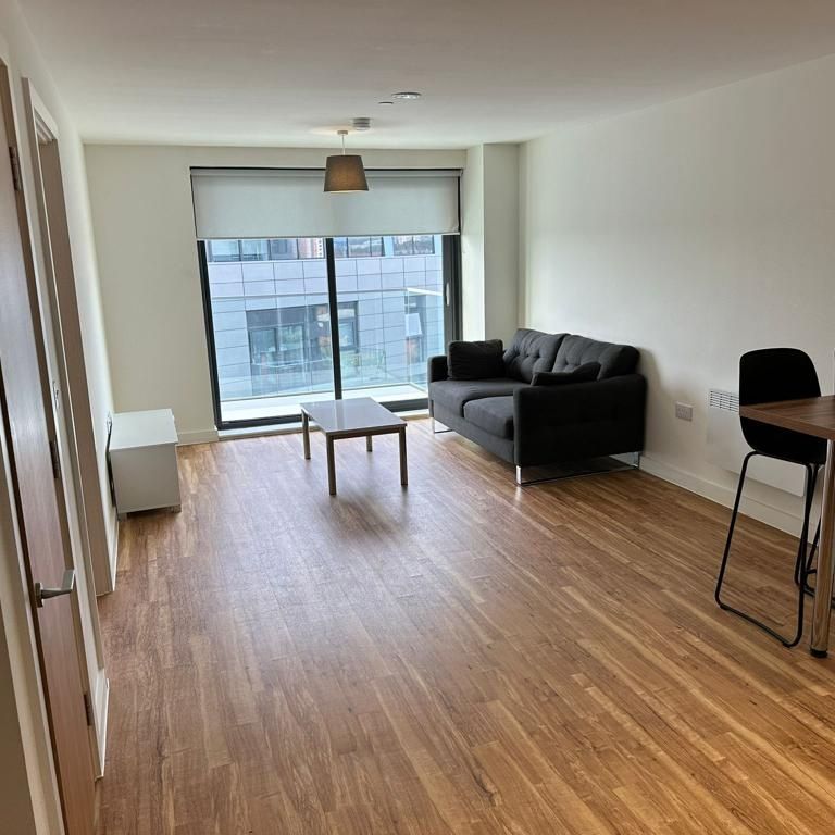 1 Bed Flat, Pomona Strand, M16 - Photo 1