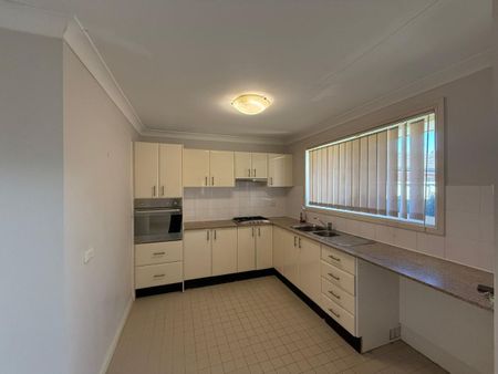 Cozy Townhouse for over 55's - Photo 5