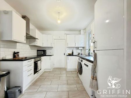 London Road, South Stifford, Grays, RM20 - Photo 3