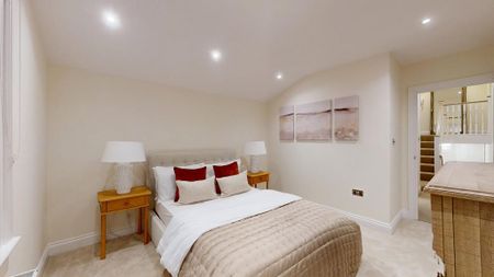 4 bedroom terraced house to rent - Photo 5