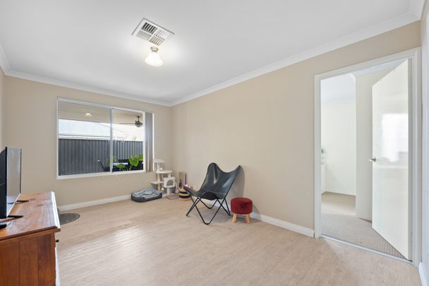 Spacious Family Home for Lease in Baldivis - Photo 1