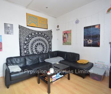 6 bedroom detached house to rent - Photo 4