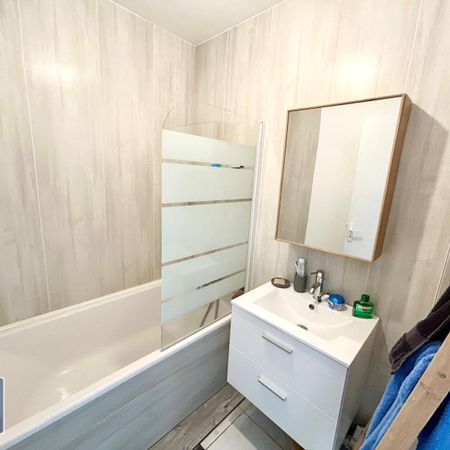 Location Appartement 3 pièces 63m² HEROUVILLE ST CLAIR 14200 - Photo 4