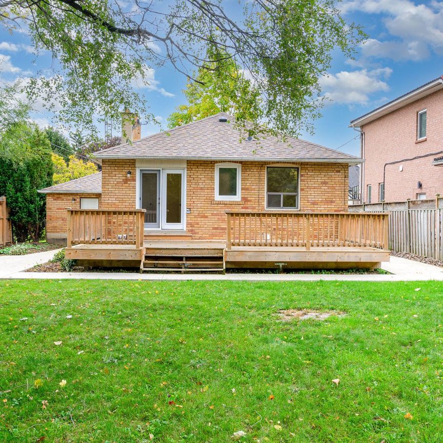 For Lease - 6 Saralou Court, Toronto, Ontario - Photo 1