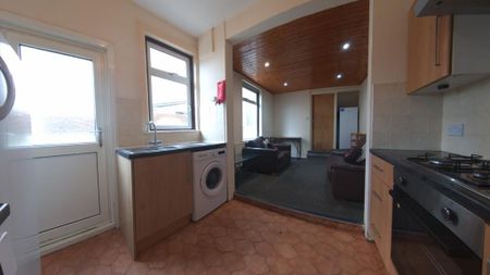 5 bedroom house share to rent - Photo 5