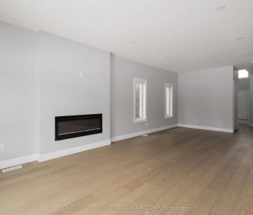 2265 SOUTHPORT Crescent ##UPPER - Photo 2