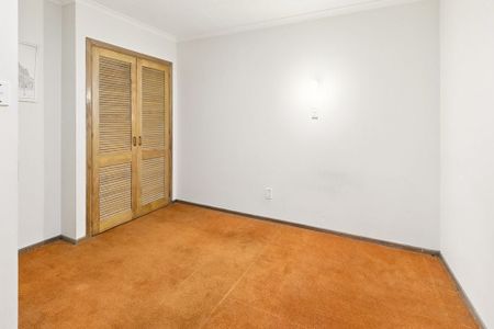 4 BR Kelburn Flat with 2 courtyards - Photo 4