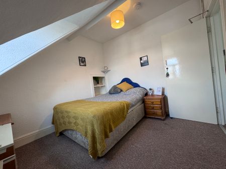 17 Headland Park Flat 2 - Photo 4