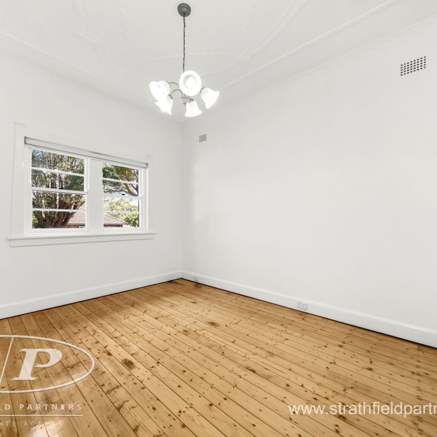 Conveniently Located 3 Bedroom Family Home - Photo 1