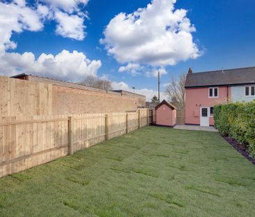 2 bedroom end of terrace house to rent - Photo 4