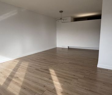 Appartement te huur in Hasselt voor € 775 met 1 slaapkamer - Photo 2