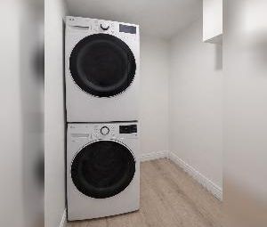 1 Bed 1 Bath Suite Close To UofA For Rent - Photo 2