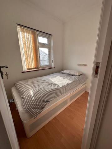 4 bedroom house to rent - Photo 3