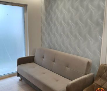 Łódź, Śródmieście, 6 Sierpnia - Zdjęcie 1