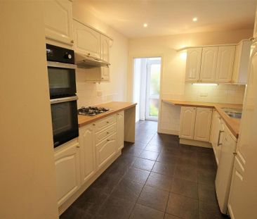 3 bedroom terraced house to rent - Photo 3