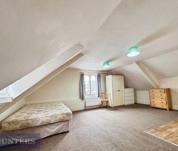 1 bedroom Flat To Let - Photo 2