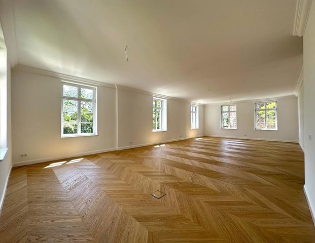 Residieren im Schloss Pouch – Eleganz auf 129 m² direkt am Großen Goitzschesee - Photo 1