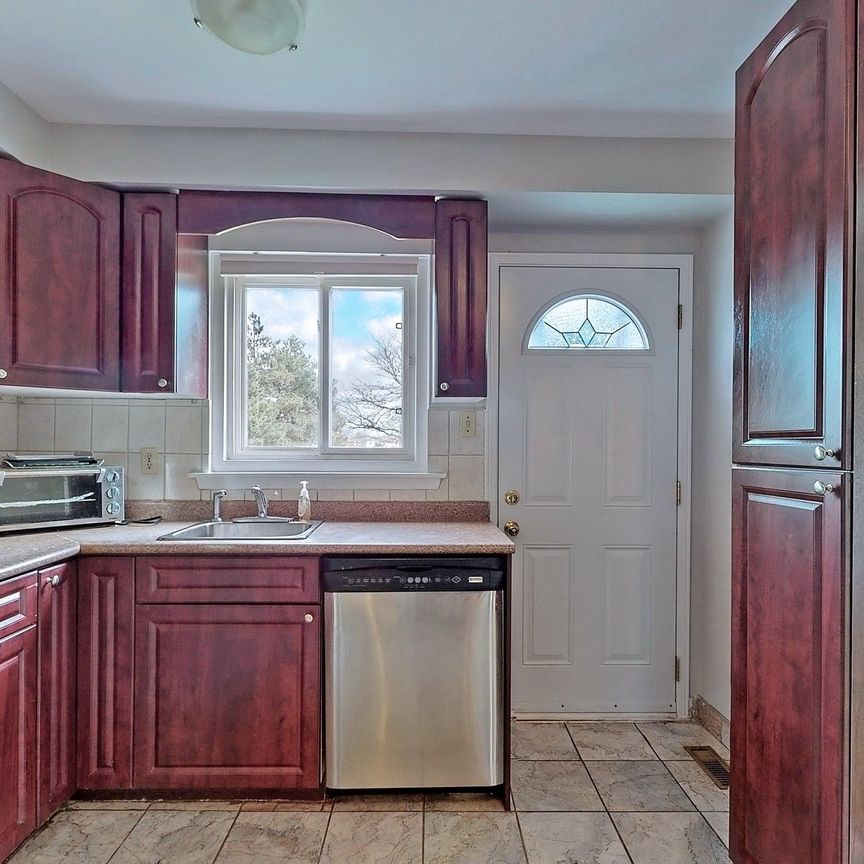 For Lease - 79 Dragoon Crescent, Toronto, Ontario - Photo 1