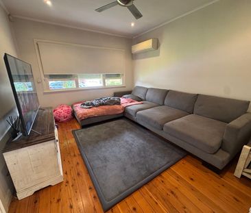 Neat Two Bedroom Home In A Great Location! - Photo 1