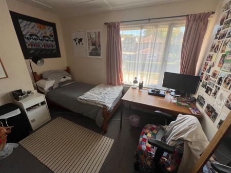 4 bedroom private hall to rent - Photo 5