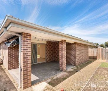 “Stylish family home in the beautiful suburb of Doreen!” - Photo 6