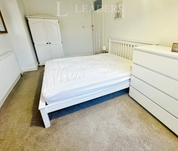 3 bedroom terraced house to rent - Photo 4