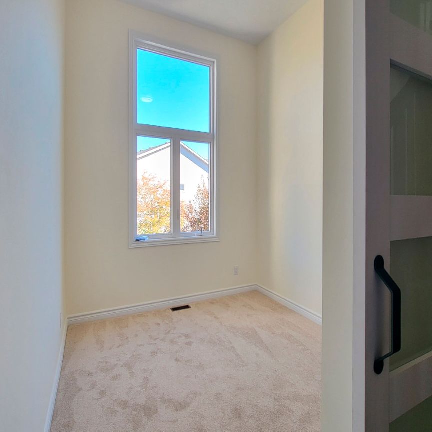 For Lease - 172 Parkrose Private, Orleans - Cumberland and Area, Ontario - Photo 1