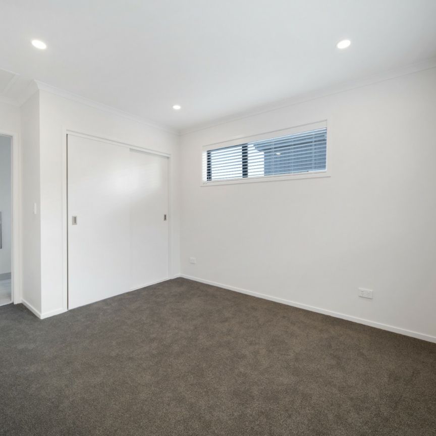 Near-New Stylish Townhouses - Photo 1