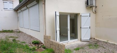 Location Appartement 1 pièce 64m² REALMONT 81120 - Photo 3