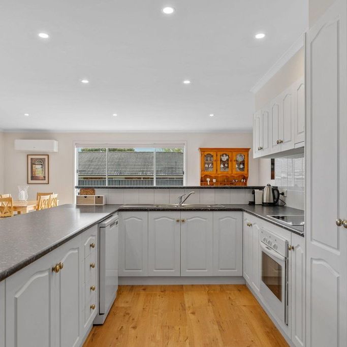 Spacious & Versatile Living in a Prime Prospect Vale - Photo 1