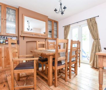3 bedroom terraced house to rent - Photo 2