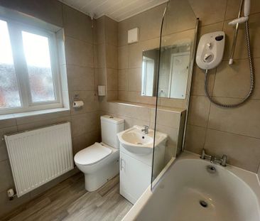 3 bedroom detached house to rent - Photo 2