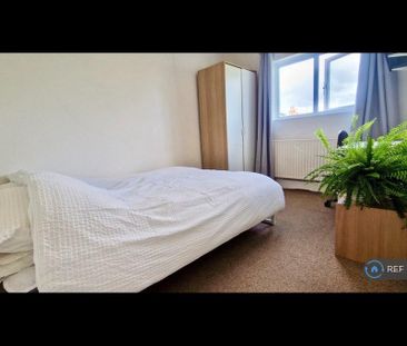 4 bedroom terraced house to rent - Photo 4