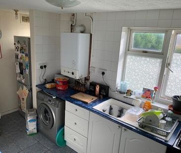 2 bedroom flat to rent - Photo 6