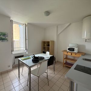 Location Appartement 1 pièce 31m² - Photo 2