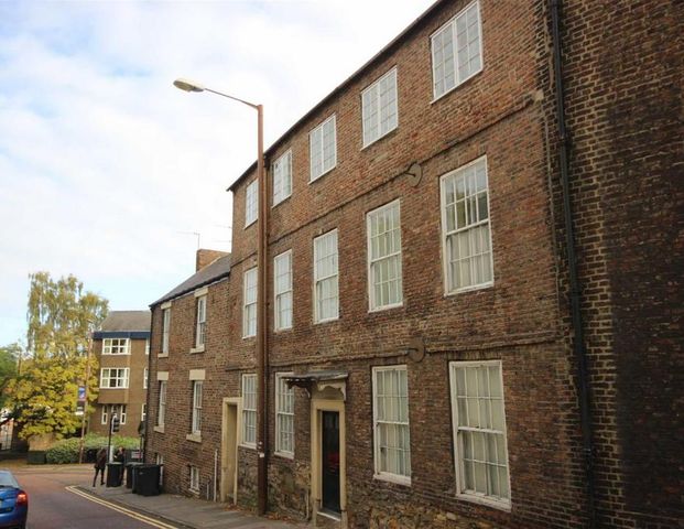 3 bedroom private hall to rent - Photo 1