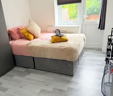 Room in a Shared House, Northumberland Road, HA2 - Photo 5