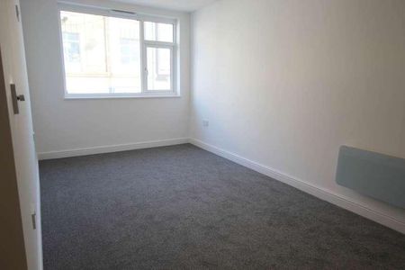 Old Court Street, Hyde, SK14 - Photo 3