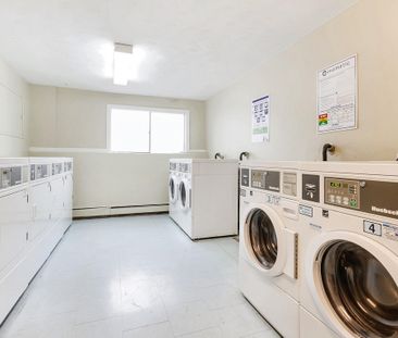 Olympia Court Apartments - ALL INCLUSIVE - Photo 3