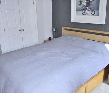 Woodcote Road, Wallington, SM6 - Photo 5