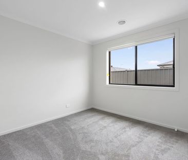 21 Buchanan Drive, Huntly, Vic 3551 - Photo 6