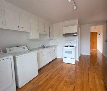 Charmant ensoleillee / Bright Sunny 3 1/2 - Photo 2