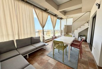 Comfortable 3 bedroom penthouse in Green Hills urbanizat
