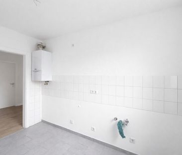 FRISCH RENOVIERTE 4-ZIMMERWOHNUNG MIT BALKON IN KREFELD ZU MIETEN! - Foto 4