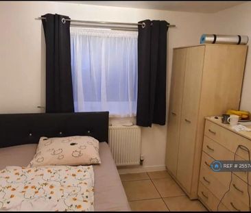 1 bedroom in a house share to rent - Photo 3