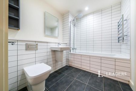 1 bedroom flat to rent - Photo 2