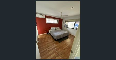 🏡 Comfortable Living in a Convenient Location – 61 Teak Street, Rothwell - Photo 3