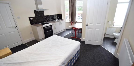 Studio to rent - Photo 2