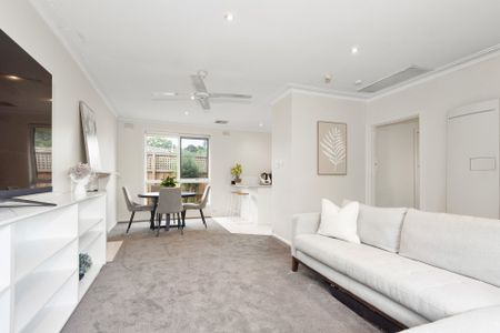 Stylish Single-Level Living in Prime Brighton Location - Photo 5