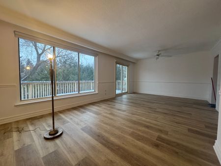 For Lease - 6 Lincoln Green Drive Unit# Main, Markham, Ontario - Photo 3